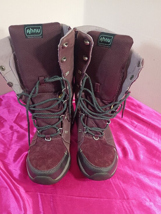 Ahnu Shoes - AHNU Boots Womens Size 6 Grade Purple High Northridge Wint Hiking Boot Vibrant.
